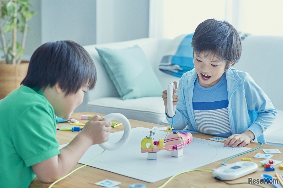 toioでの学び（イメージ）　(c) Sony Interactive Entertainment Inc. All rights reserved.Design and specifications are subject to change without notice.