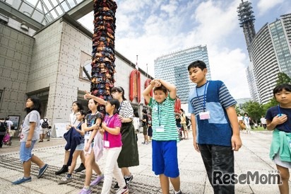 「中高生プログラム」活動風景（ヨコハマトリエンナーレ2017）