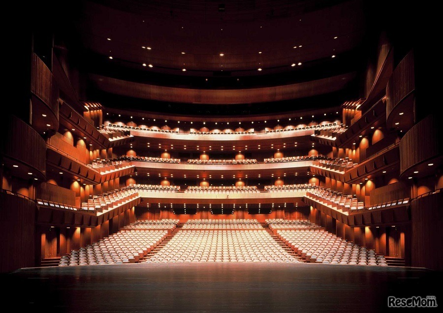 新国立劇場オペラパレス