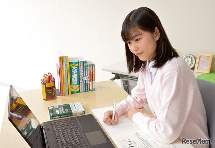 小中学生対象の「全国統一オンライン講座」を無償提供する