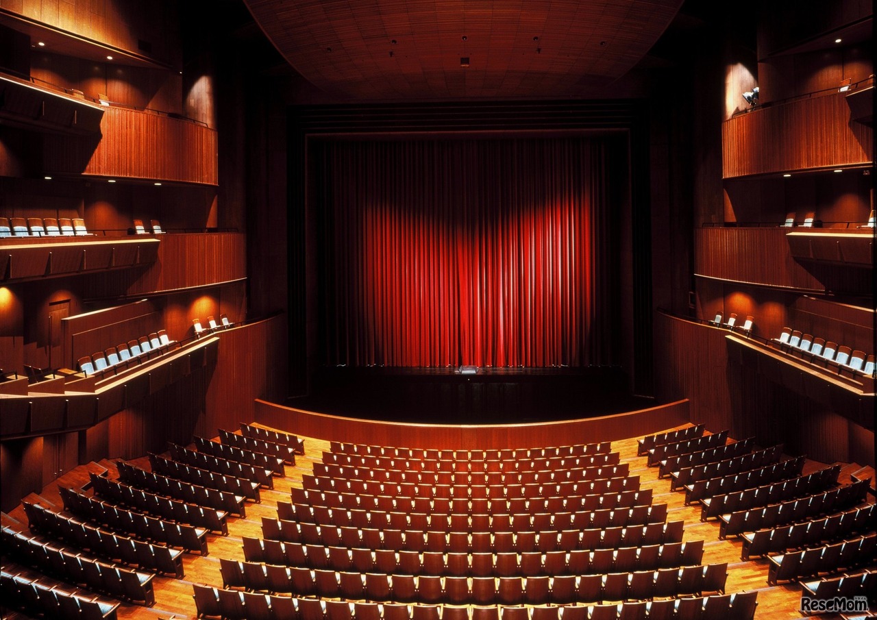 新国立劇場　オペラパレス