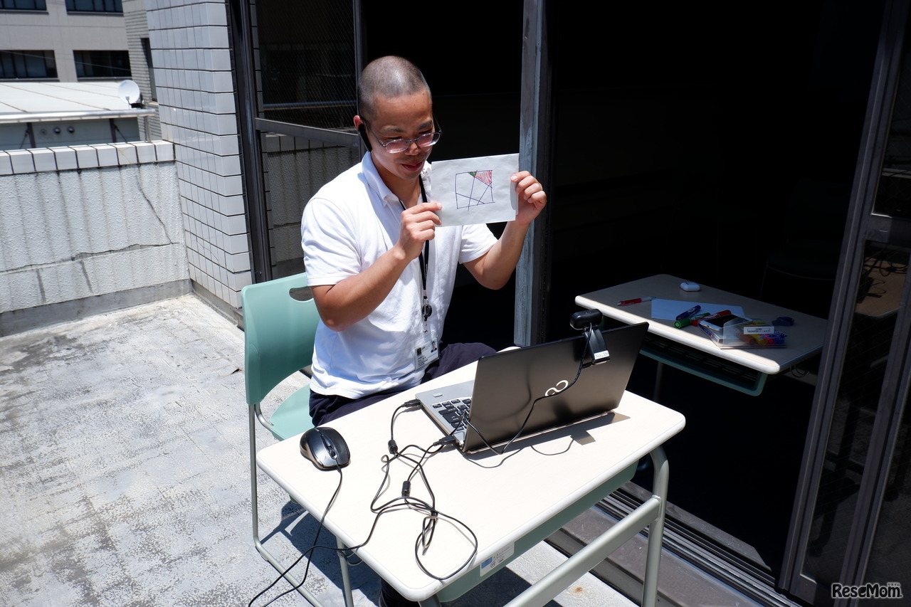 「基礎数学」オンライン授業配信のようす