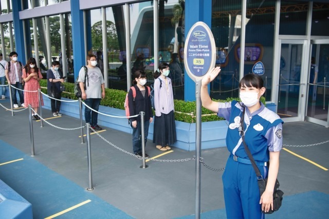 新しい運営方式のデモンストレーションを行う東京ディズニーリゾート