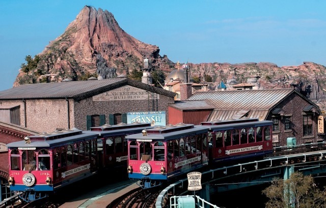 人気のイベントが軒並み中止に…(C) Disney