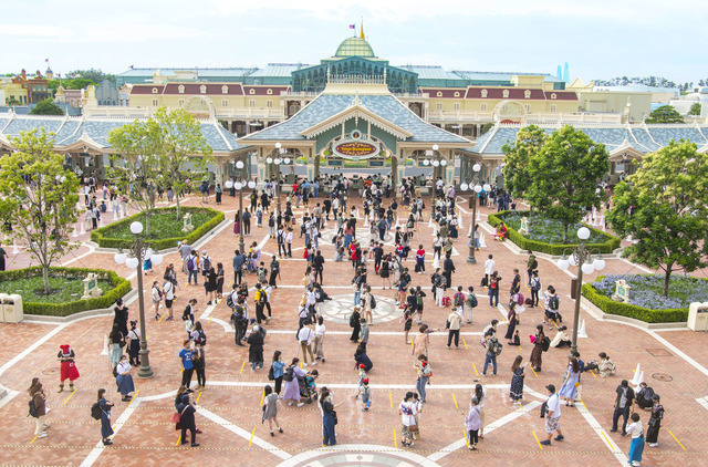 7月に再開した東京ディズニーランド(C) Disney