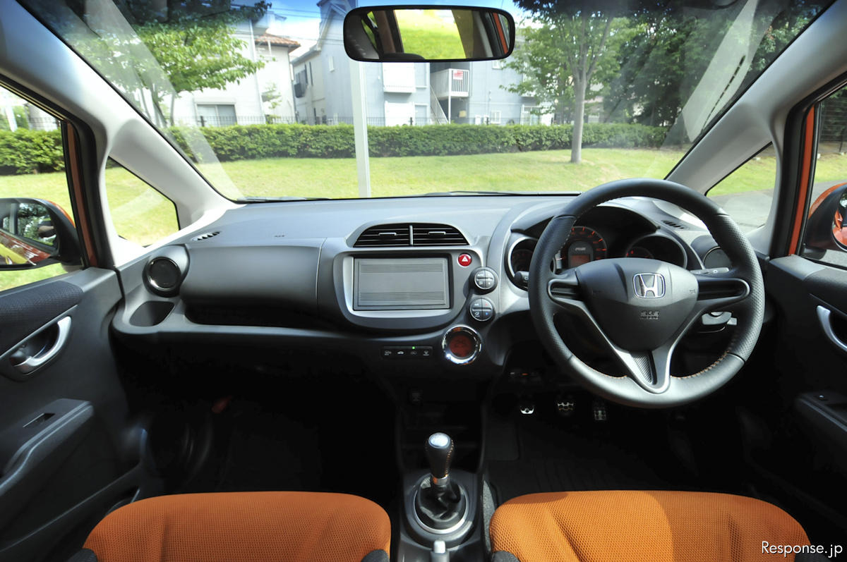 ホンダ フィットRS