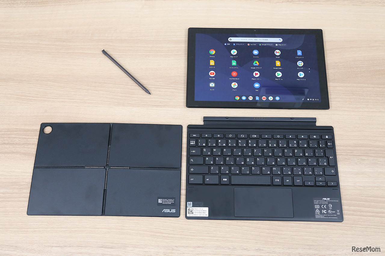 「CM3000DV」本体のほか、タッチパネル付きフルサイズキーボード、スタイラスペン、フレックスアングルスタンドカバーが標準で付属している