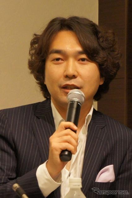 島下泰久氏（『2011年版間違えだらけのクルマ選び』が発売された際の記者会見）