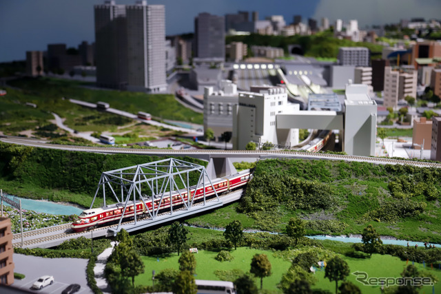 ロマンスカーミュージアム：ジオラマパーク。JR相模線との黄砂付近。背後が海老名だ。