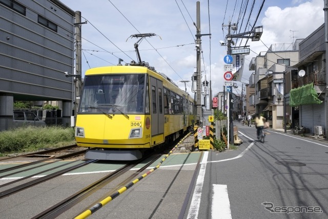 東急では世田谷線と池上線のみ減便。写真は世田谷線。