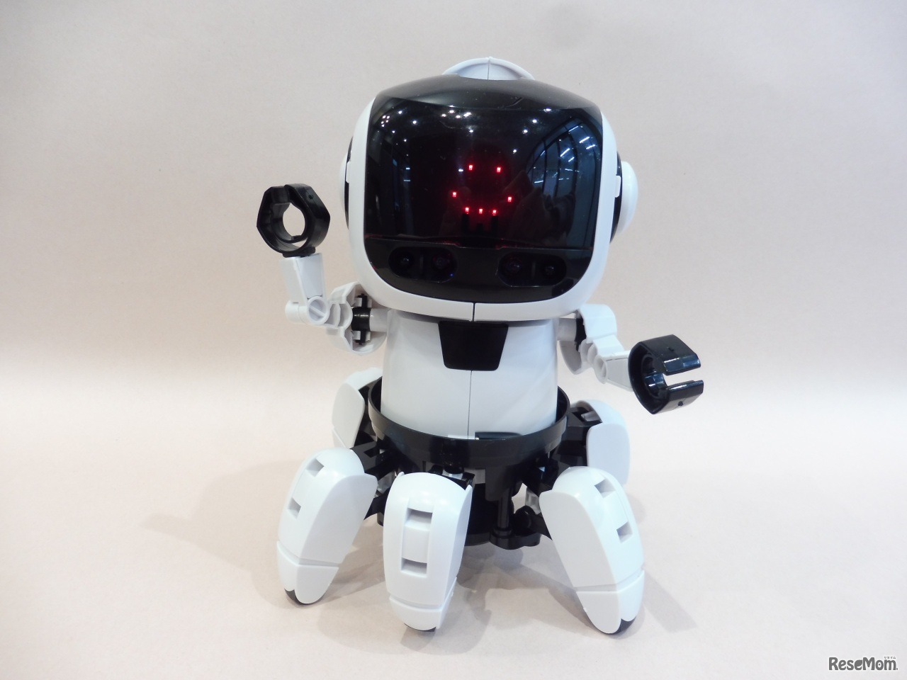 6足歩行ロボ「フォロ」を動かそう～フォロは迷路を脱出できるか！？～ ＜対面講座＞