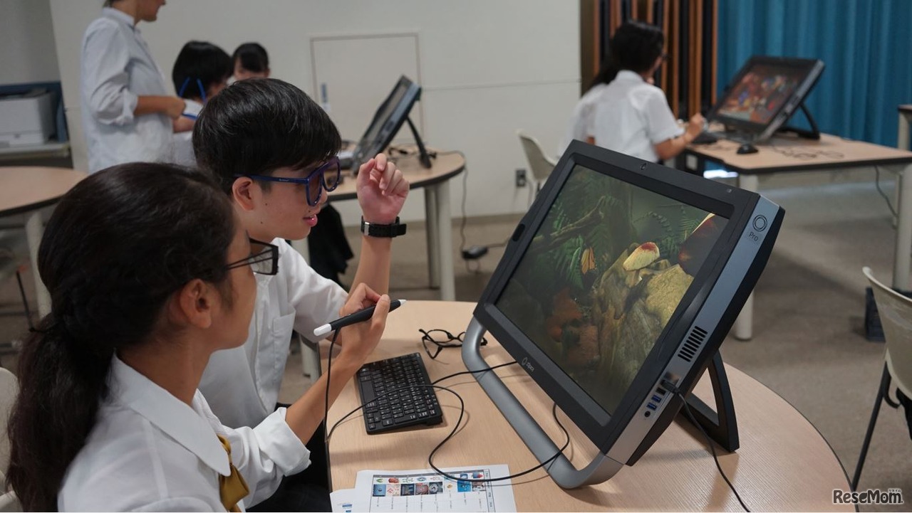 花園中学校・高等学校での「zSpace」を利用した学習体験