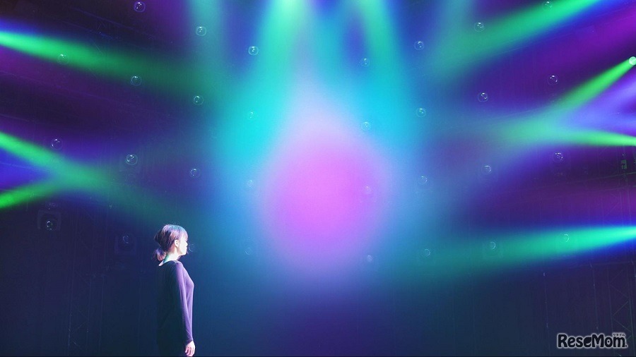 Chromatic Light Wall