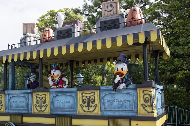 「ミッキー＆フレンズのグリーティングパレード：ハロウィーンバージョン」