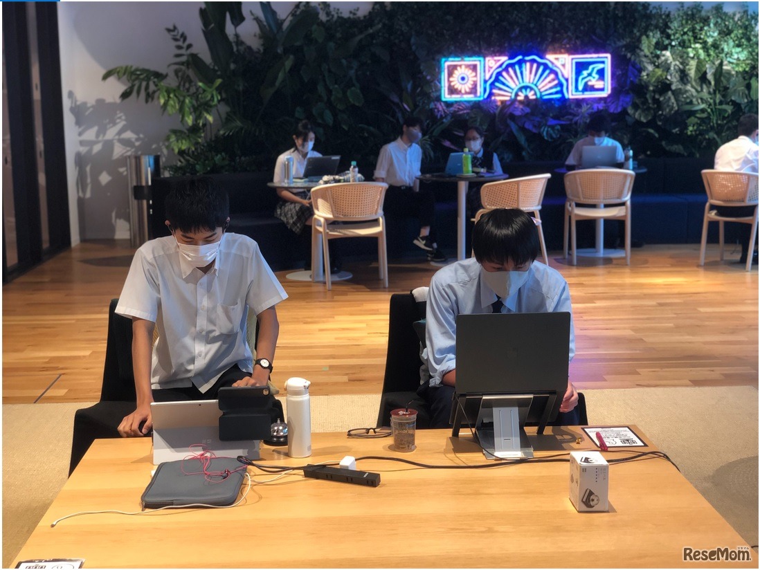 現役中高生によるオンライン合同中学校説明会