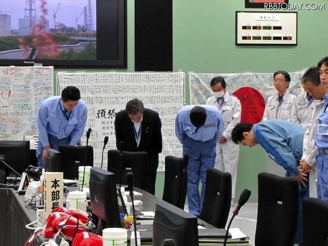 細野大臣、柳沢副大臣、園田政務官