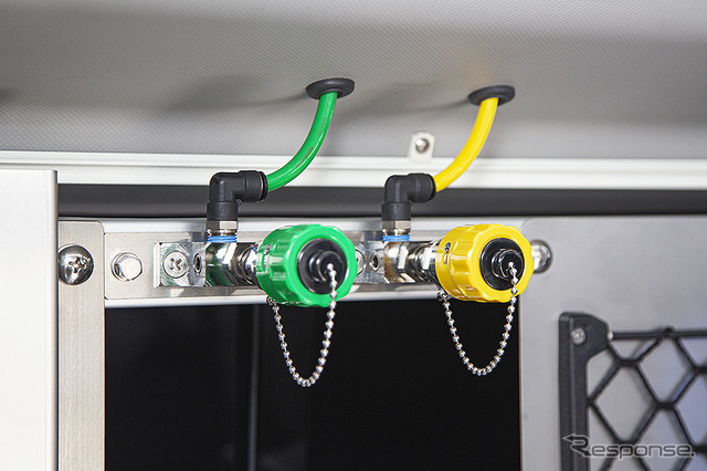 「走る救命救急室」エクモカー