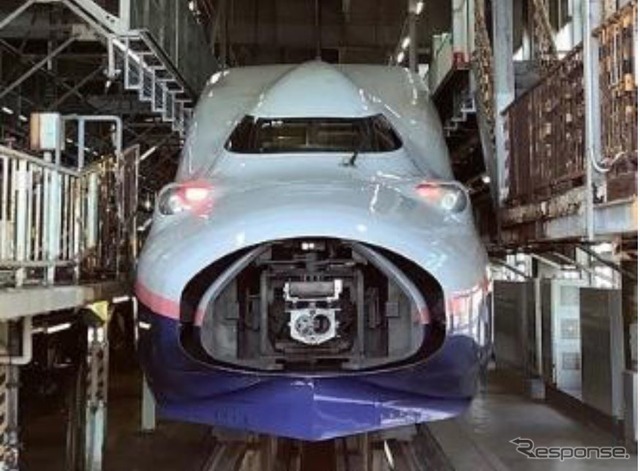 当日はE4系の連結器カバーの開閉実演も行なわれる。