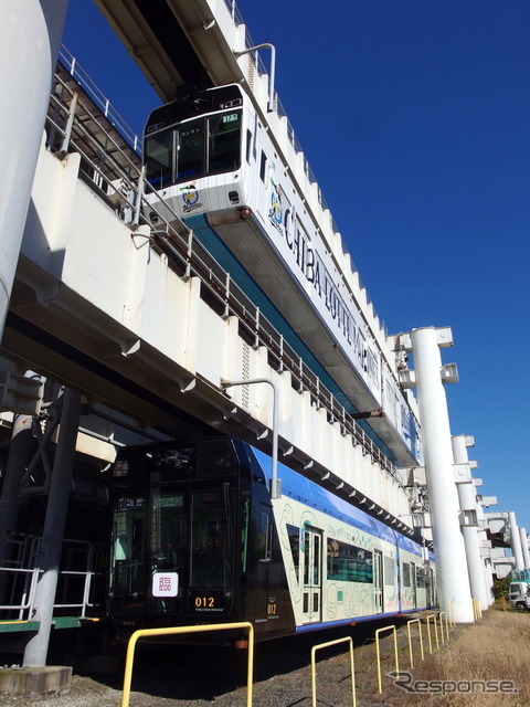 3600形＆アーバンフライヤー0形で行く！　モノレール車両基地見学ツアー