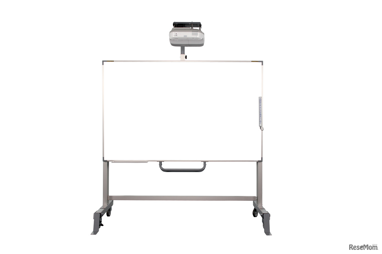 82インチプロジェクター型電子黒板「CBS-PJ82E」