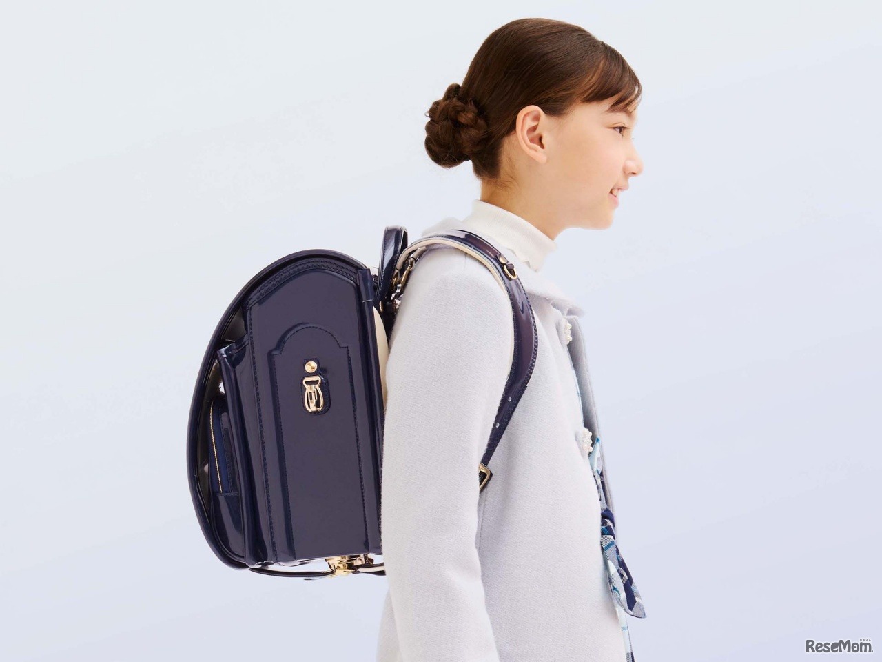 「フルールグロス」シリーズの新色「ステラネイビー」