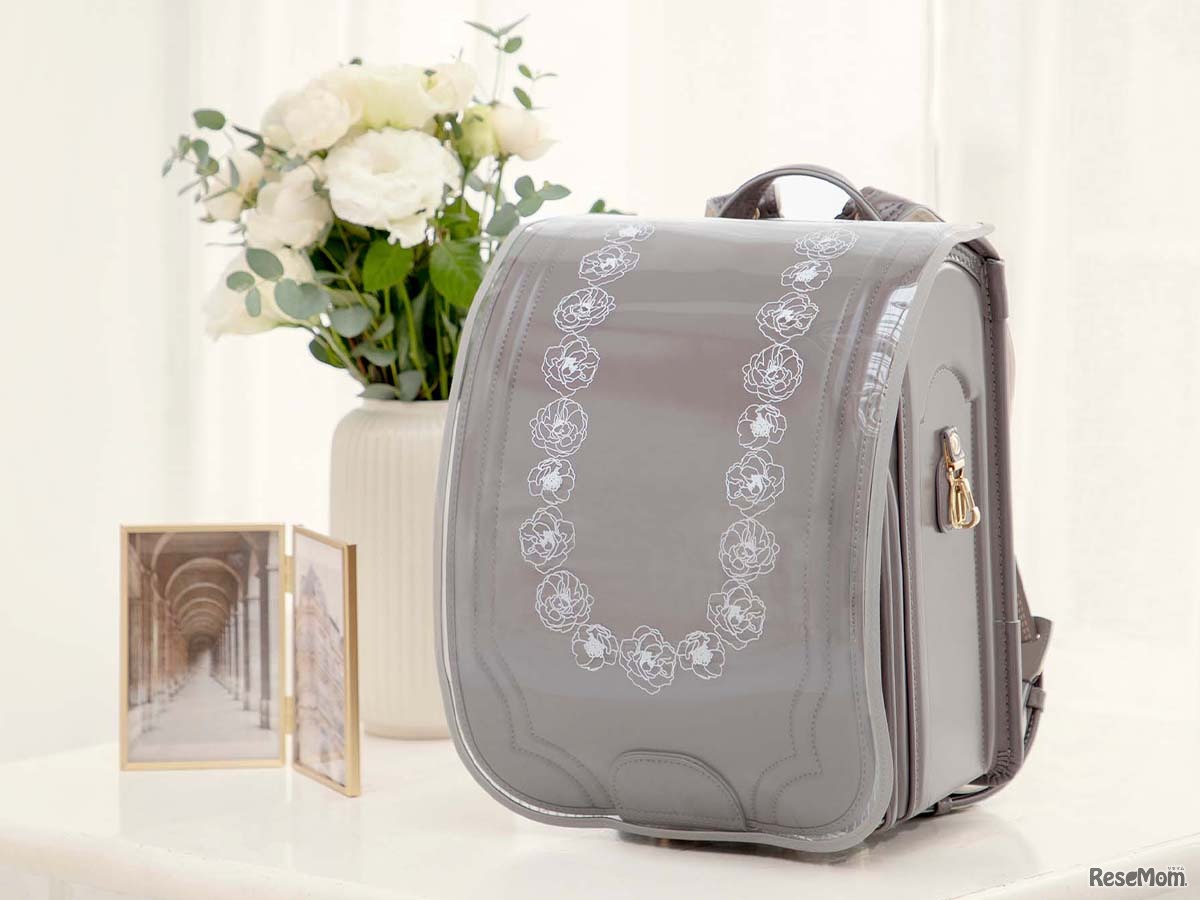 ランドセルカバーの新色「クリア・グレー」