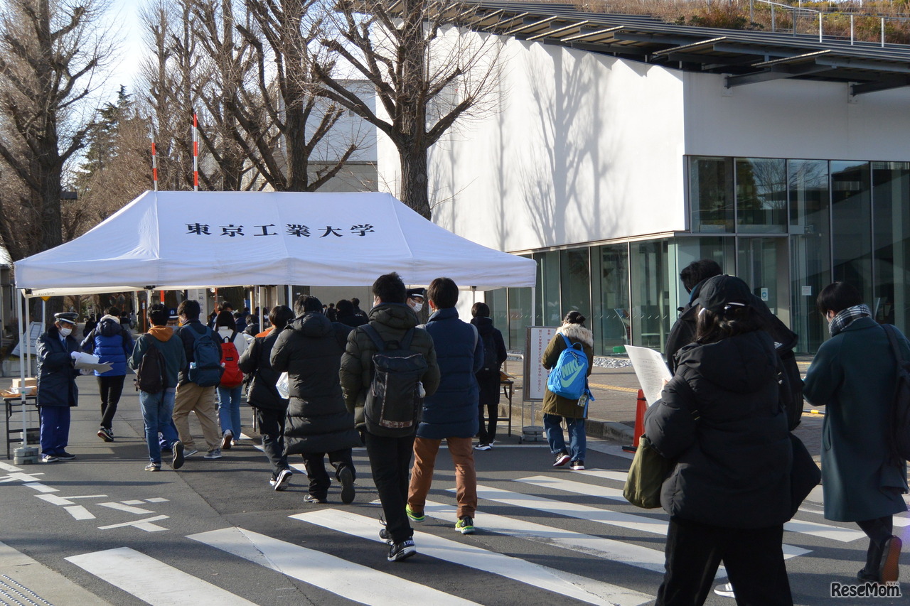 第6波にあえぐ共通テスト、試験開始…東工大試験会場のようす