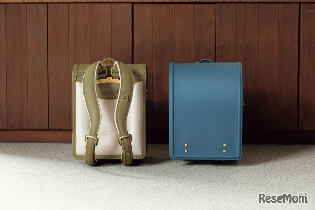 「RECOプレミアム」…牛革のかぶせの表面にきめ細かな独自のシボを型押しし、傷のつきにくい作りに