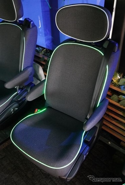 MOOX on FCバス（シート）