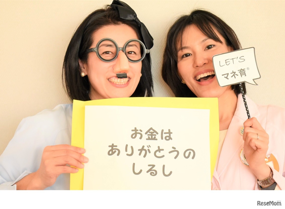 キャサリン（竹内かおりさん）とナンシー（西岡奈美さん）