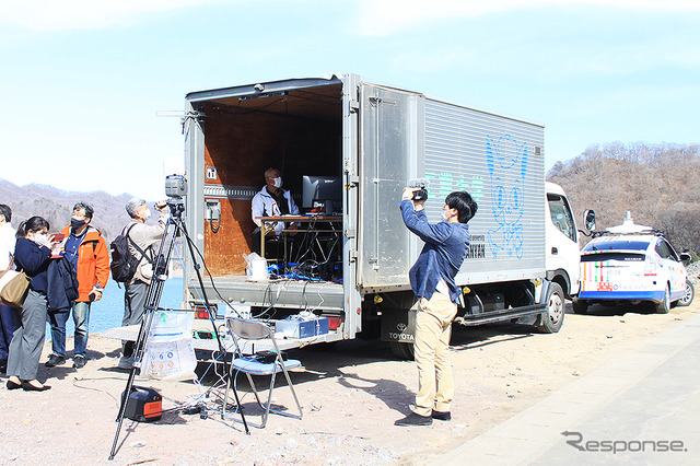 水陸両用船の無人運航実証（群馬県八ッ場あがつま湖）
