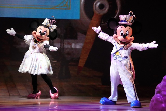 「東京ディズニーシー20周年“シャイニング・ウィズ・ユー”」As to Disney artwork, logos and properties： (C) Disney