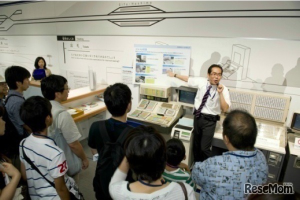 昨年のイベントの様子（M型端末での発券体験）