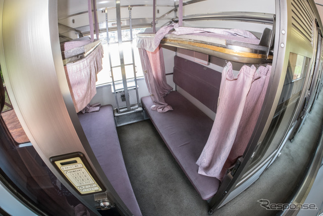 スハネ25 501のB個室「ソロ」とセットで提供されるオハネフ25 2の開放B寝台。