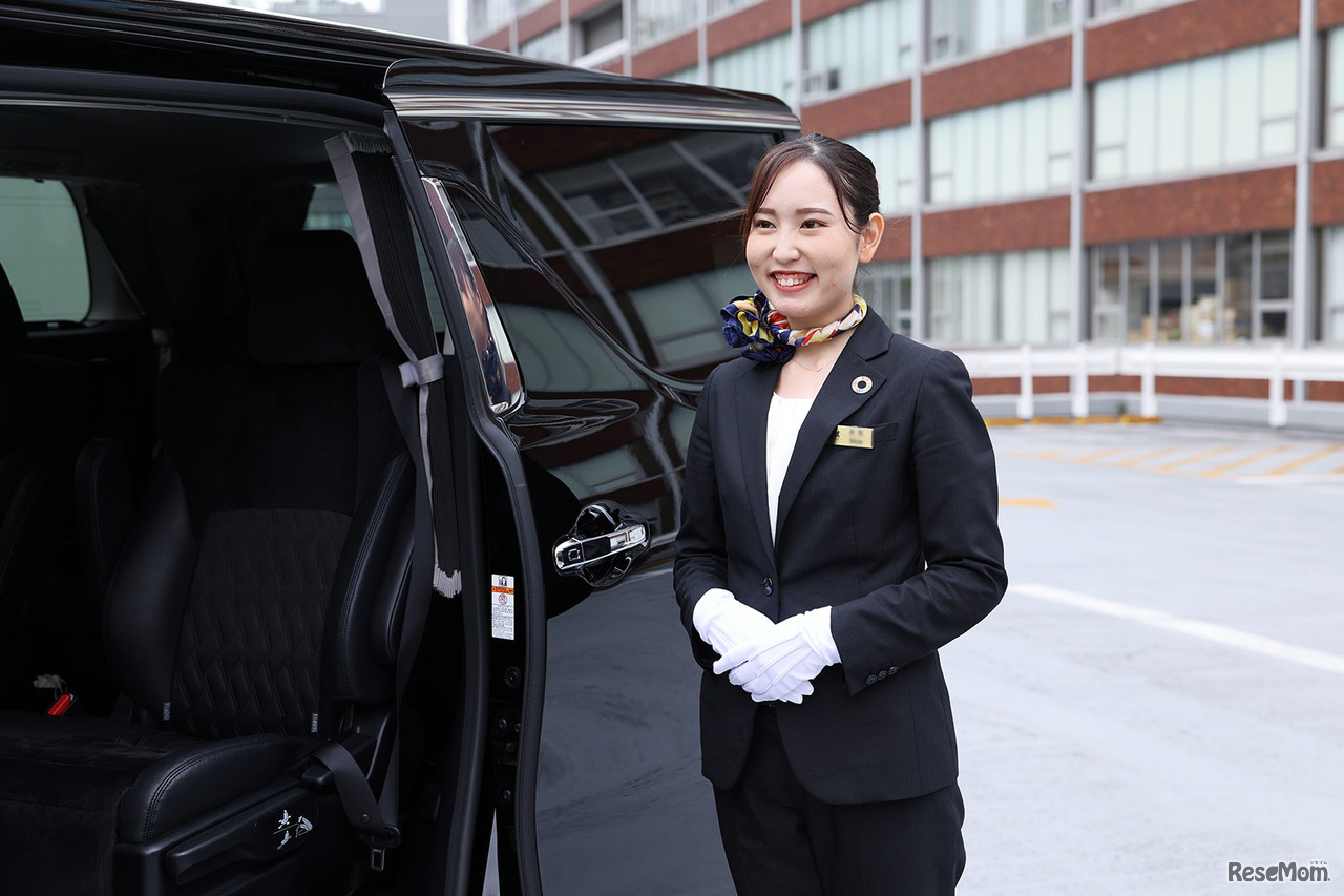 プランナー（乗務員兼観光ガイド）