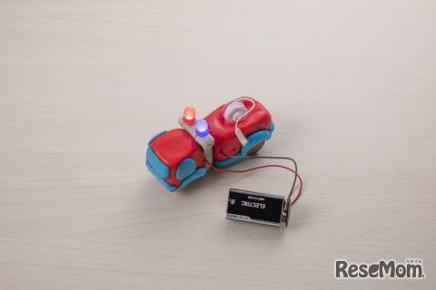 「ひかる車をつくろう！」