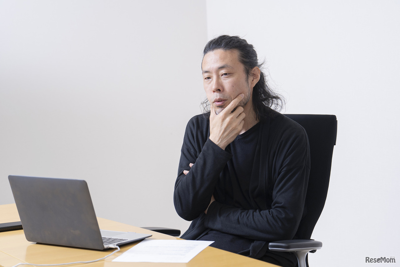 「みらいキャンパス～Summer Discovery Camp 2022～」でプレゼンテーション講座を担当する前田鎌利氏