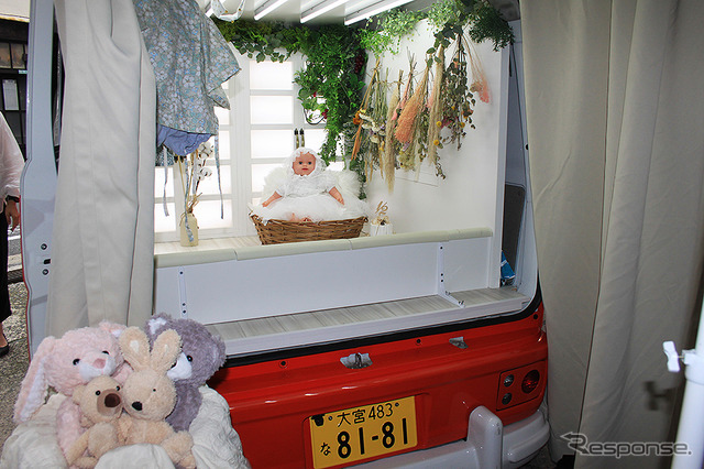 エクスプラウドが手がける、日本初の0才専門移動写真館「hihi」（ハイハイ）