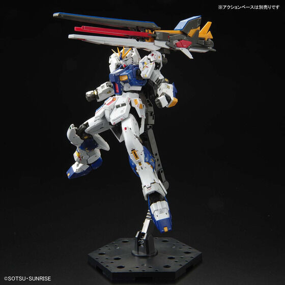 「RG 1/144 RX-93ff νガンダム」4,950円（税込）（C）創通・サンライズ