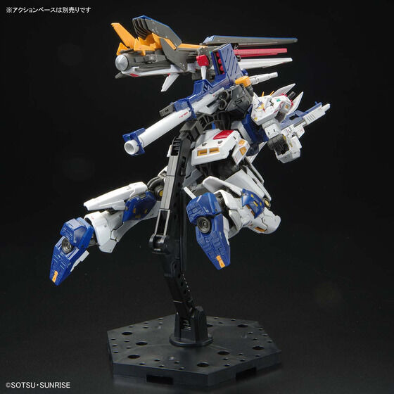 「RG 1/144 RX-93ff νガンダム」4,950円（税込）（C）創通・サンライズ