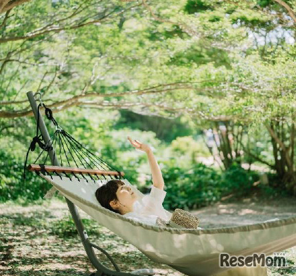 木陰で大人の夏休み「ハンモックカフェ」