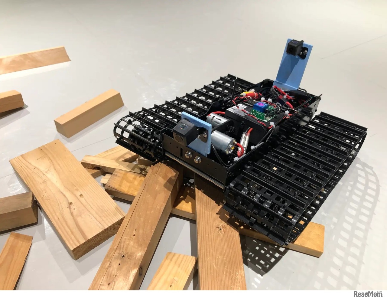 災害対応ロボを遠隔操作しよう©科学技術館