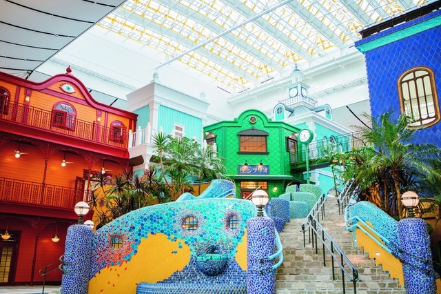 「ジブリパーク」ジブリの大倉庫の「中央階段」（C）Studio Ghibli