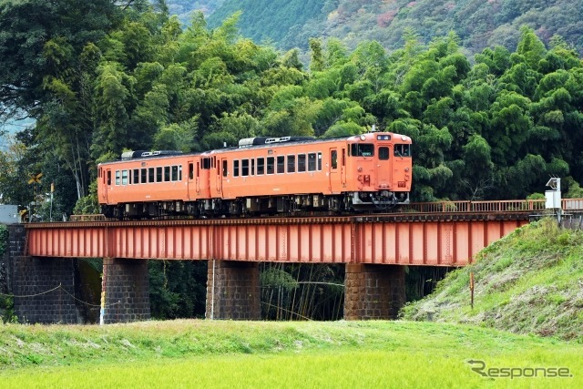 国鉄型のキハ40系も次世代バイオ燃料の実証実験に供される。