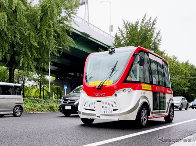 自動運転バス Nanamobi