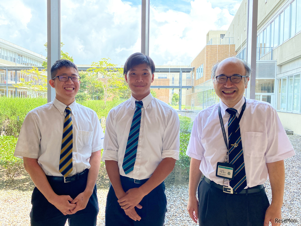 左から、スチューデントリーダーの鴨志田大希さん、2022年度海陽祭（文化祭）実行委員長の内藤有哉さん、ハウスマスターの中島啓介先生