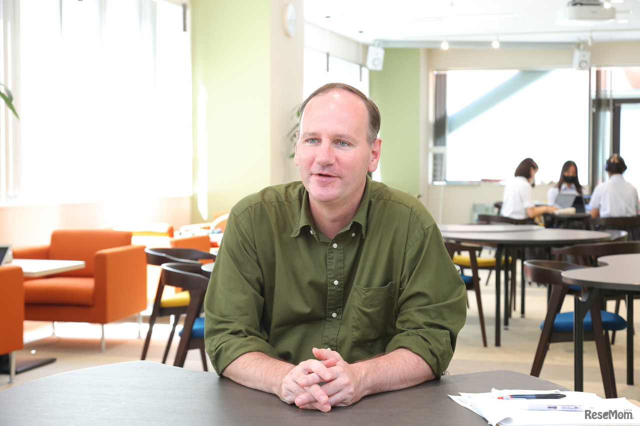 立命館宇治高等学校 IBコースのマシュー・トーマス先生