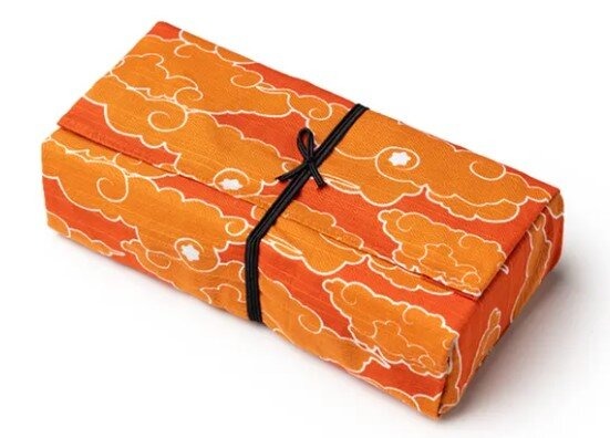 高級ブランド「モンブラン」と『NARUTO』がコラボ！万年筆やレザーグッズに、ナルトや自来也を忍ばせたオトナなデザイン