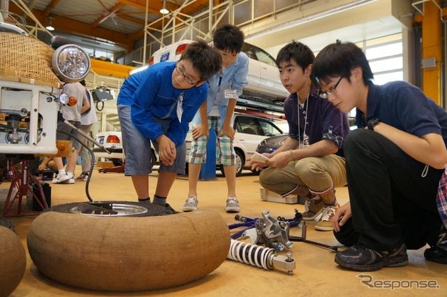 「エコカーを組み立てて乗ってみよう！」