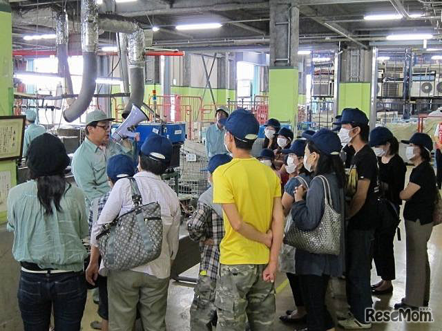 ビックカメラ エコツアー 家電リサイクル工場見学（昨年の様子）